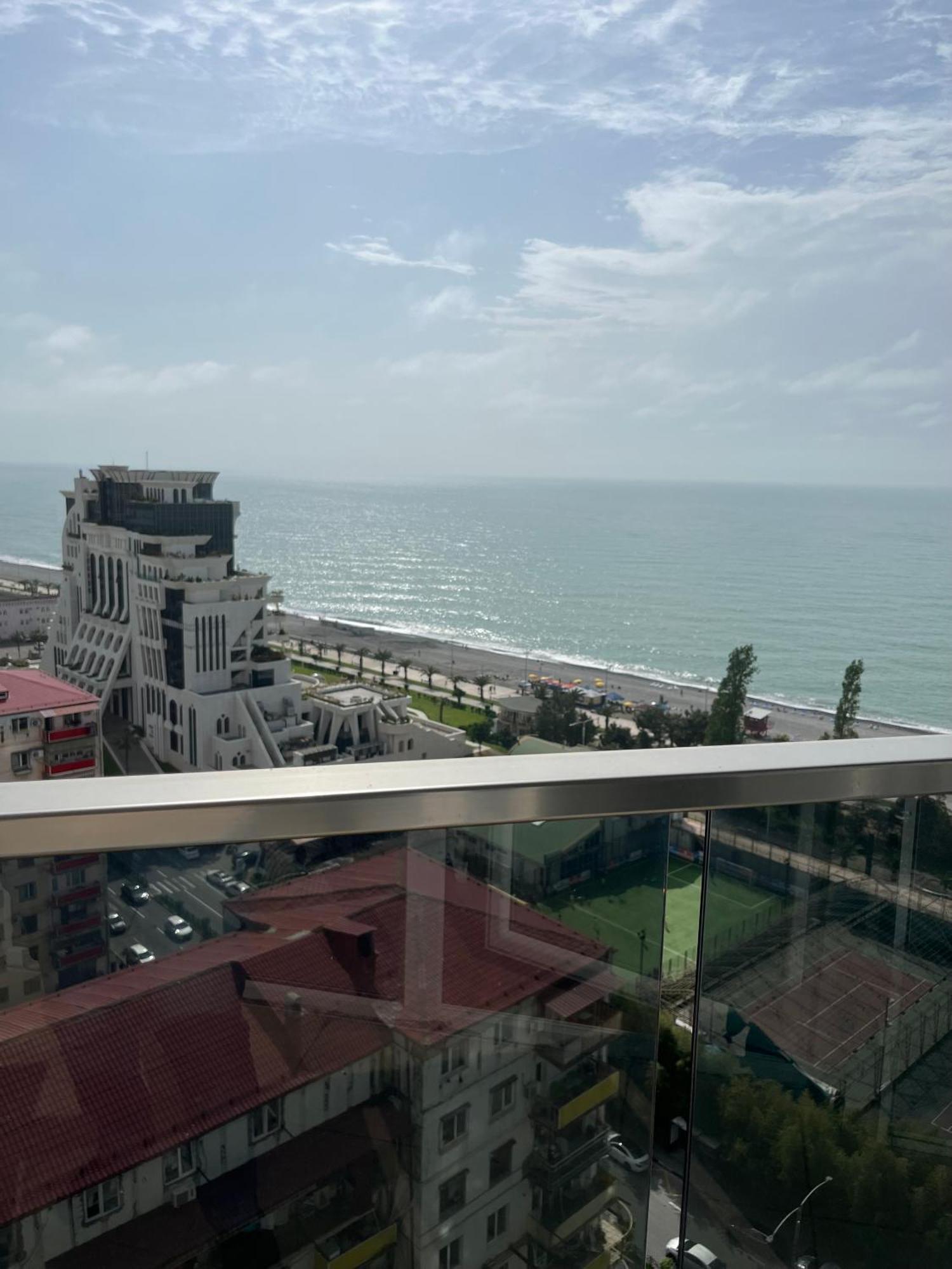 Sea Towers Lux 17-05 Apartment Батуми Екстериор снимка