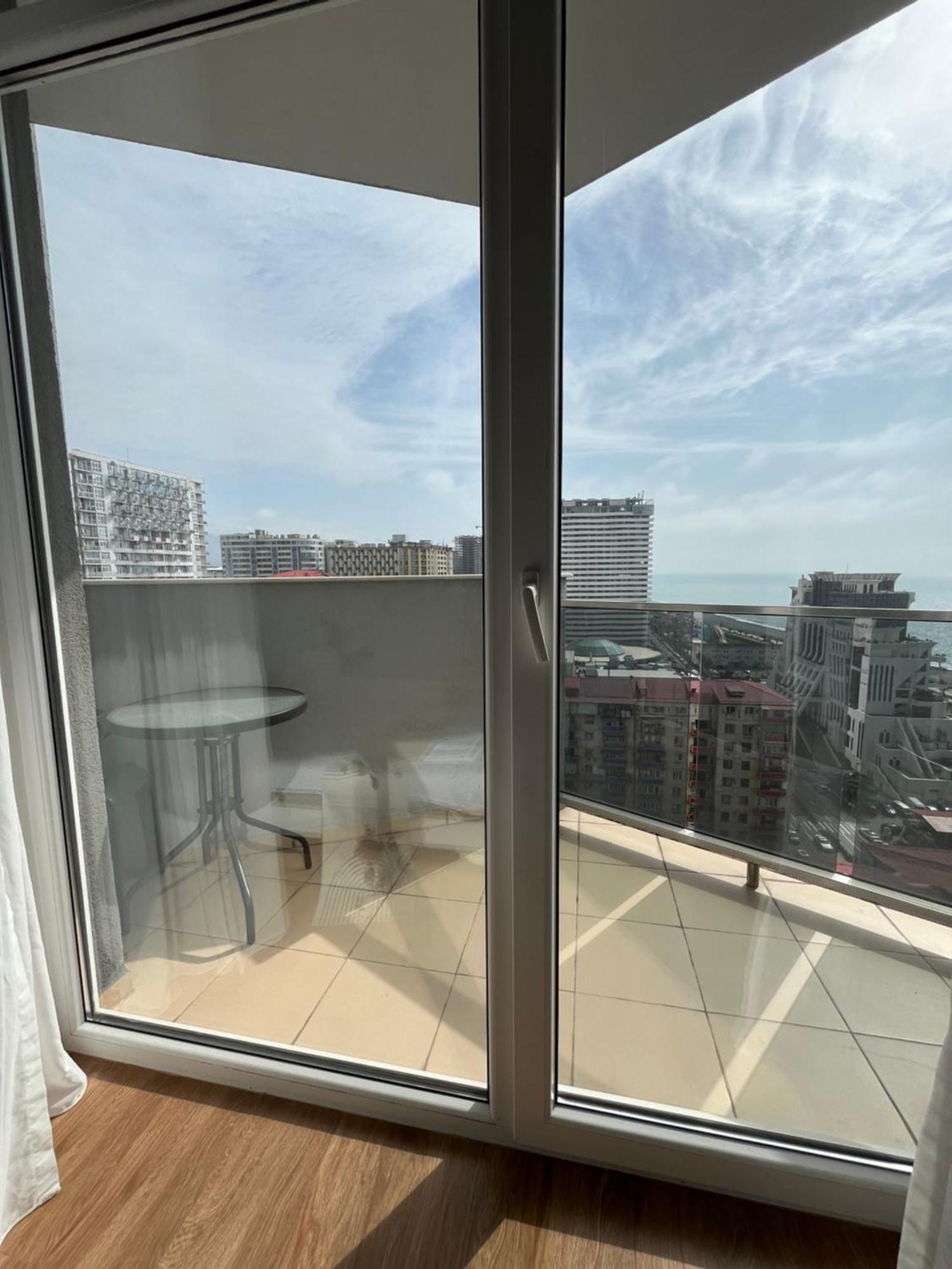 Sea Towers Lux 17-05 Apartment Батуми Екстериор снимка