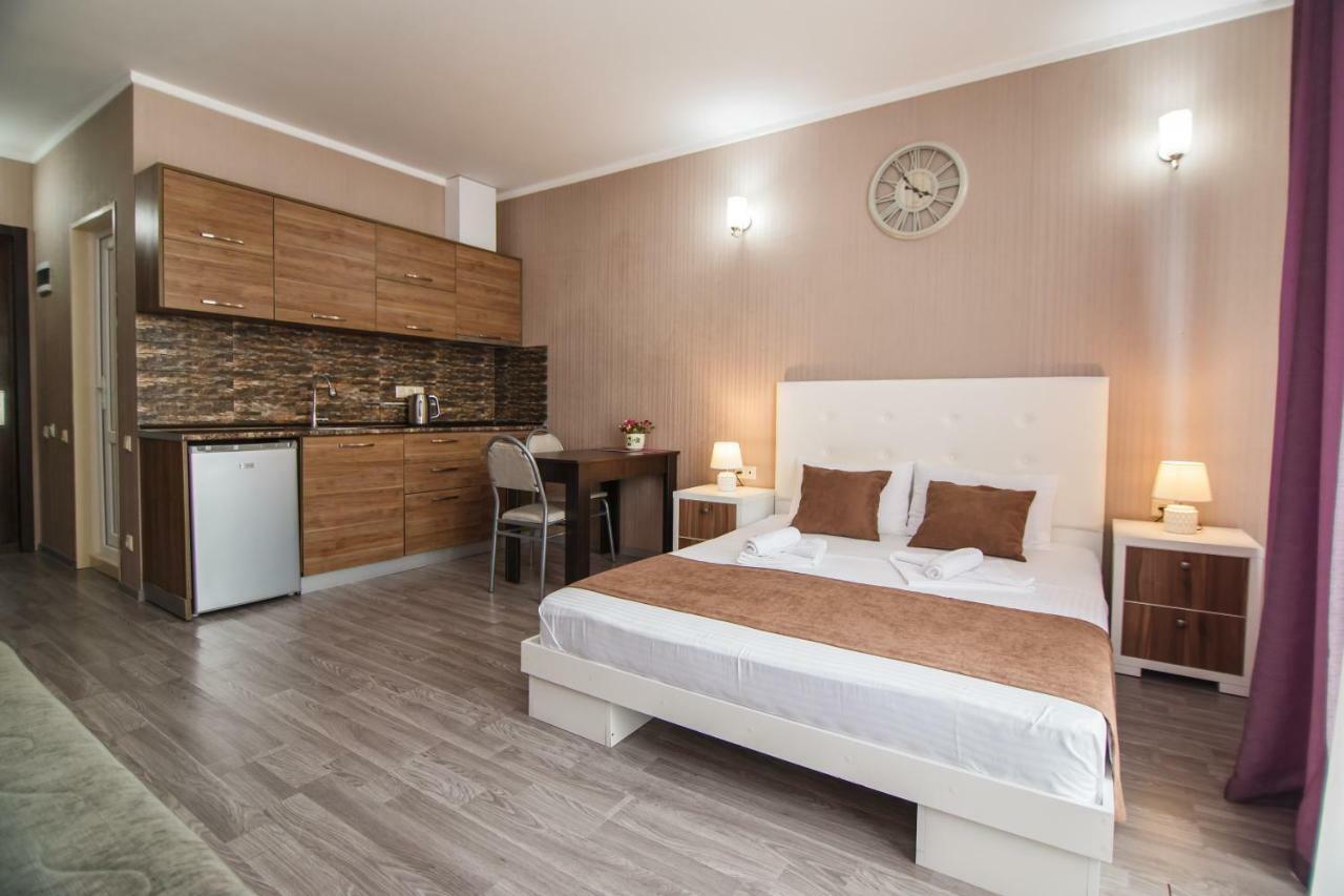 Sea Towers Lux 17-05 Apartment Батуми Екстериор снимка